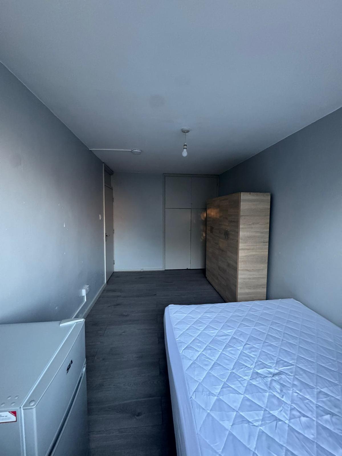🌟Large Double Room – Clearbrook Way, Whitechapel (E1 0SD)